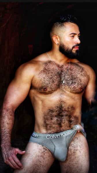 Caio_hairy main image