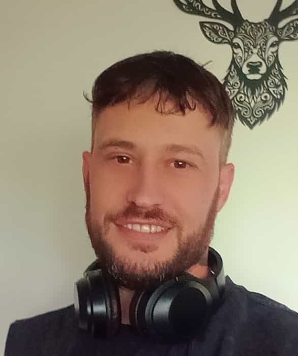 36y/o Slim Male Company For Ladies main image