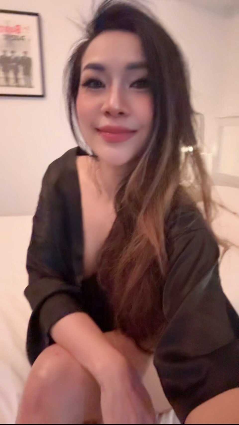 Vivian Thai Sexy  main image
