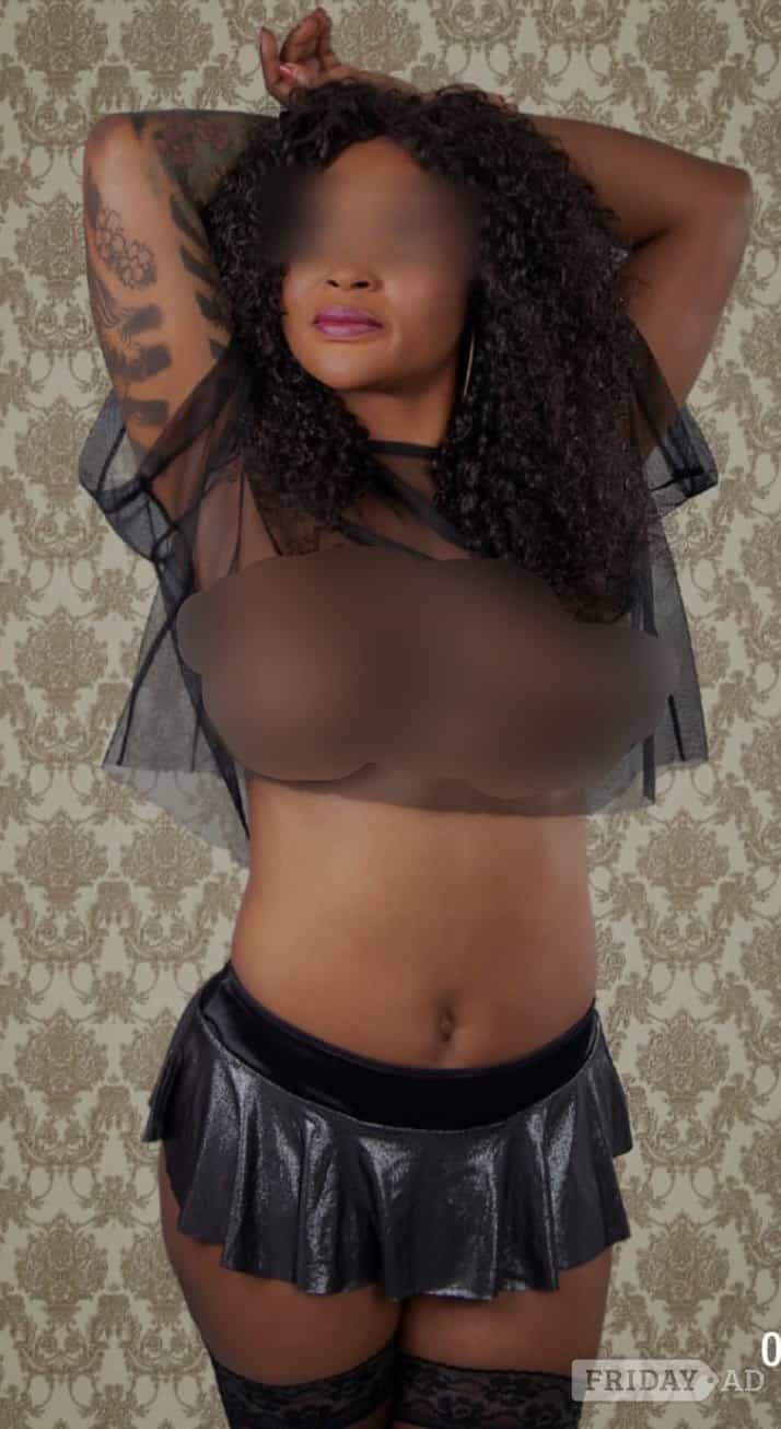 Try Our Sexy Courtney Tonight For Fun In Kent! main image