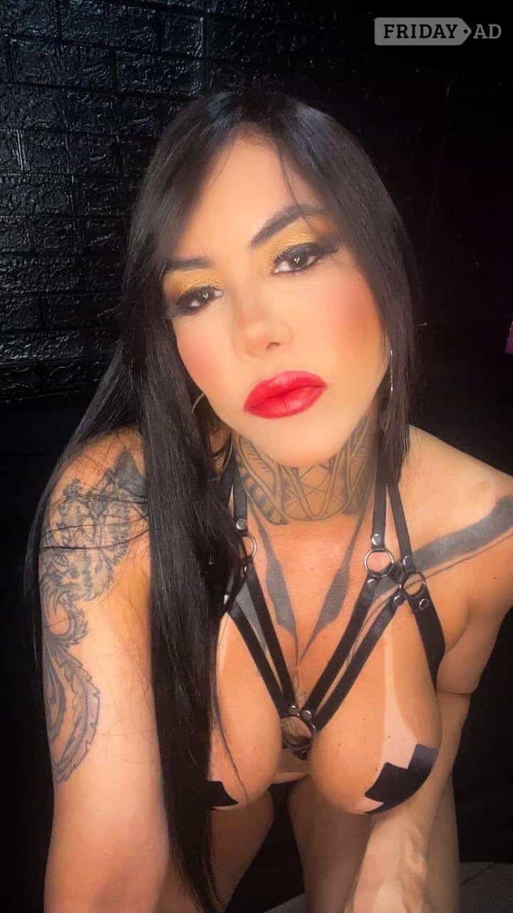 Kira Wants To Have Fun Tonight! main image