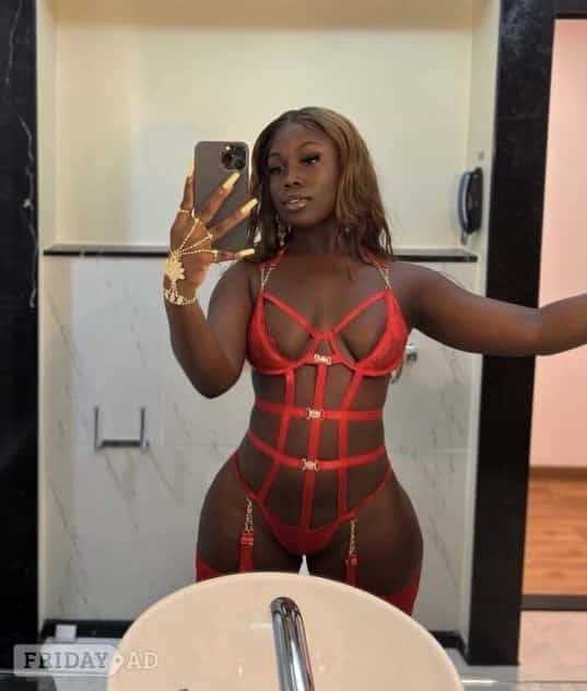 Candice Professional Ebony Escort main image