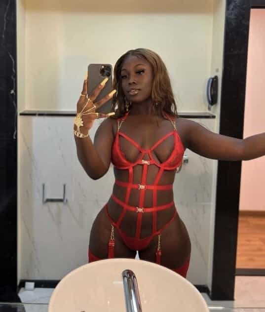 Candice Professional Ebony Escort main image