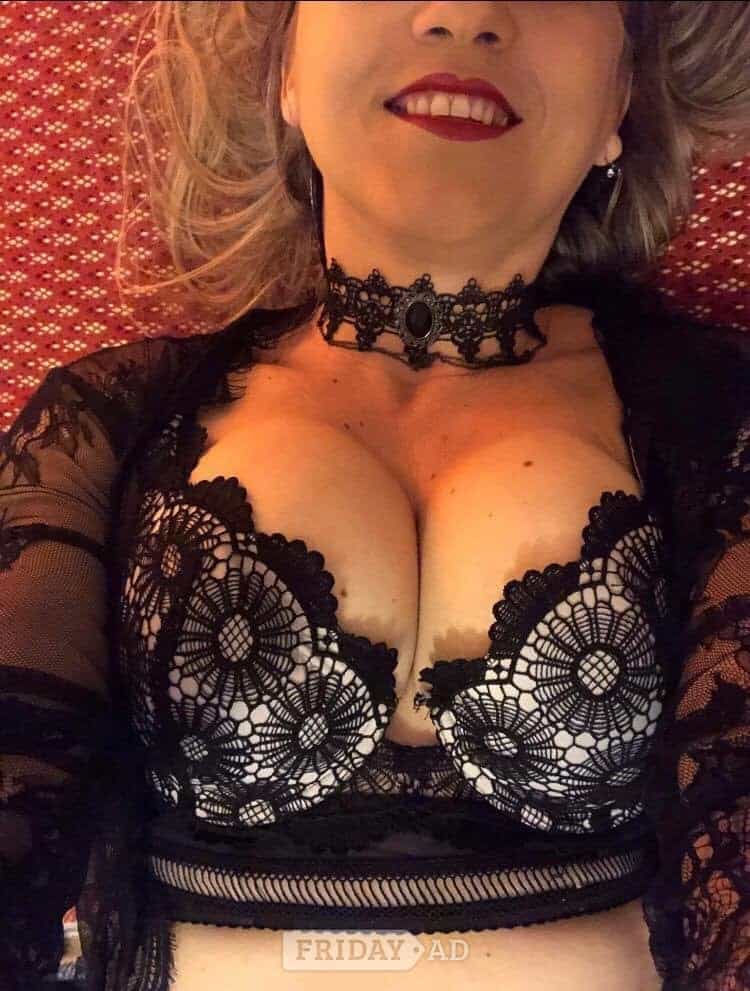 Stunning Hot Blonde Woman ☎️ main image