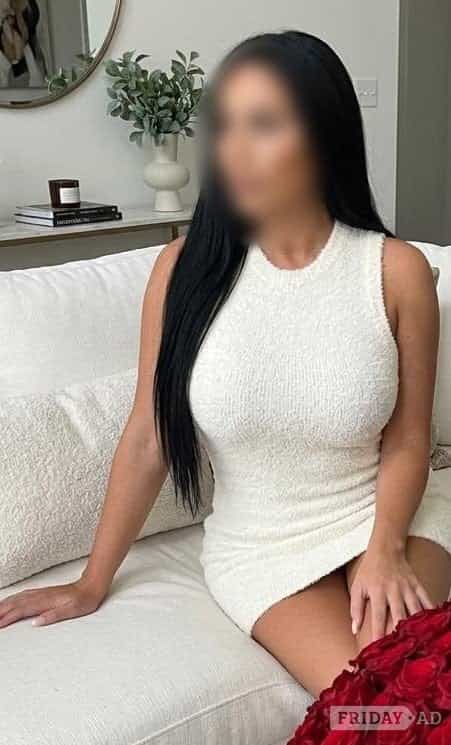Enjoy An Exciting And Fun Filled Evening With Isabella Tonight! main image