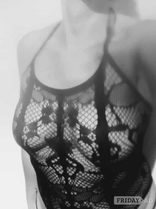 Middle Hole Massage Table Tantric Tease Sensual Massage  main image