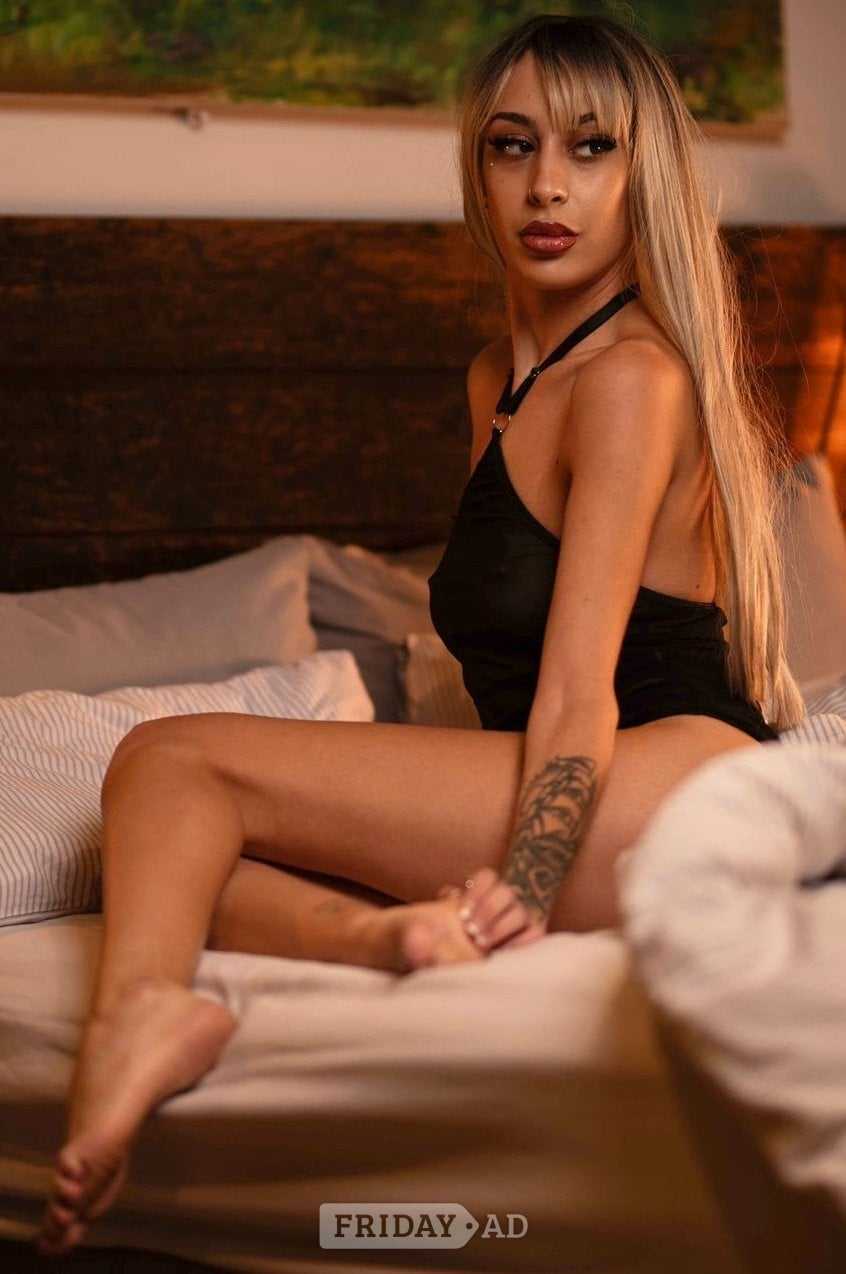 Try Sara B Tonight In Kent For Some Excitement And Fun! main image