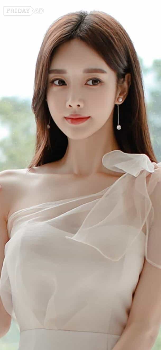 Oriental Escort In Crawley  main image