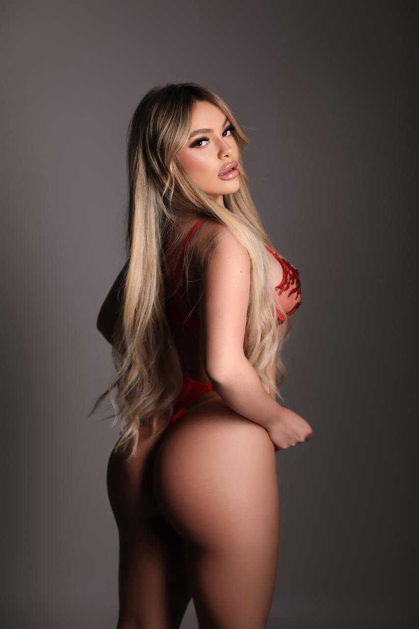 Erotic Massage Paradise... Body To Body With Hot Oil main image