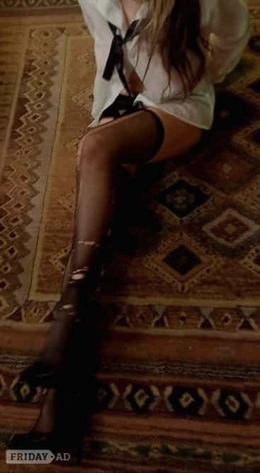 Based In East London /essex........hello Horny Gents!!! I'm Emma, A Frisky English Mature Blonde ....please Call main image