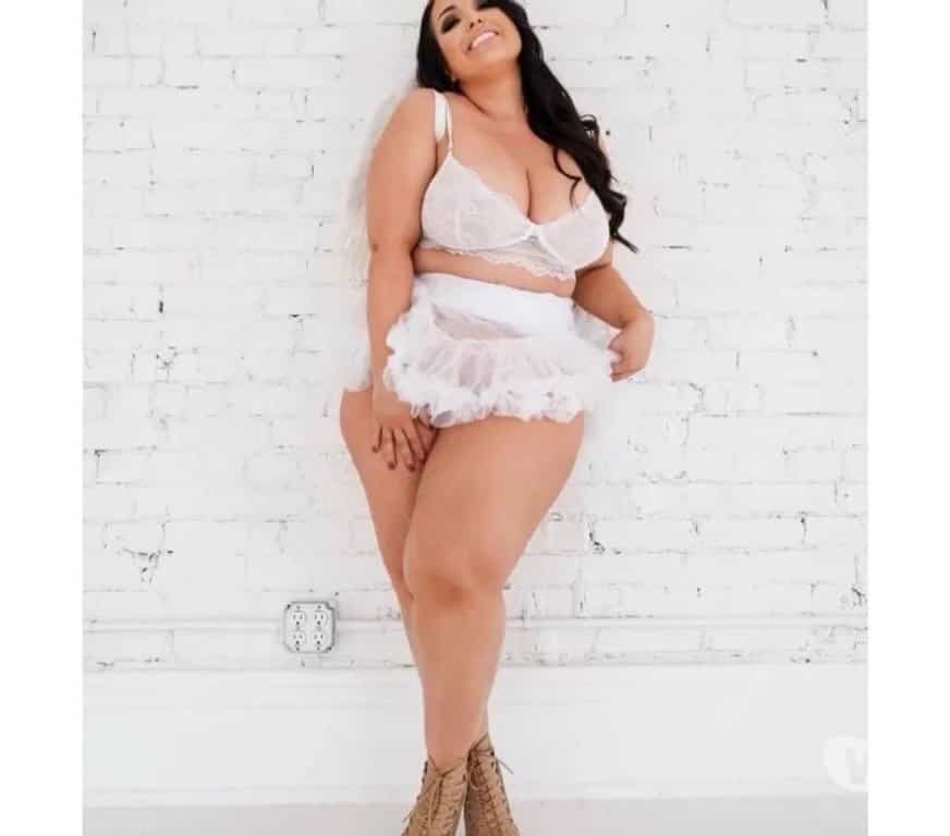 Busty Milf Party Girl In Glasgow main image