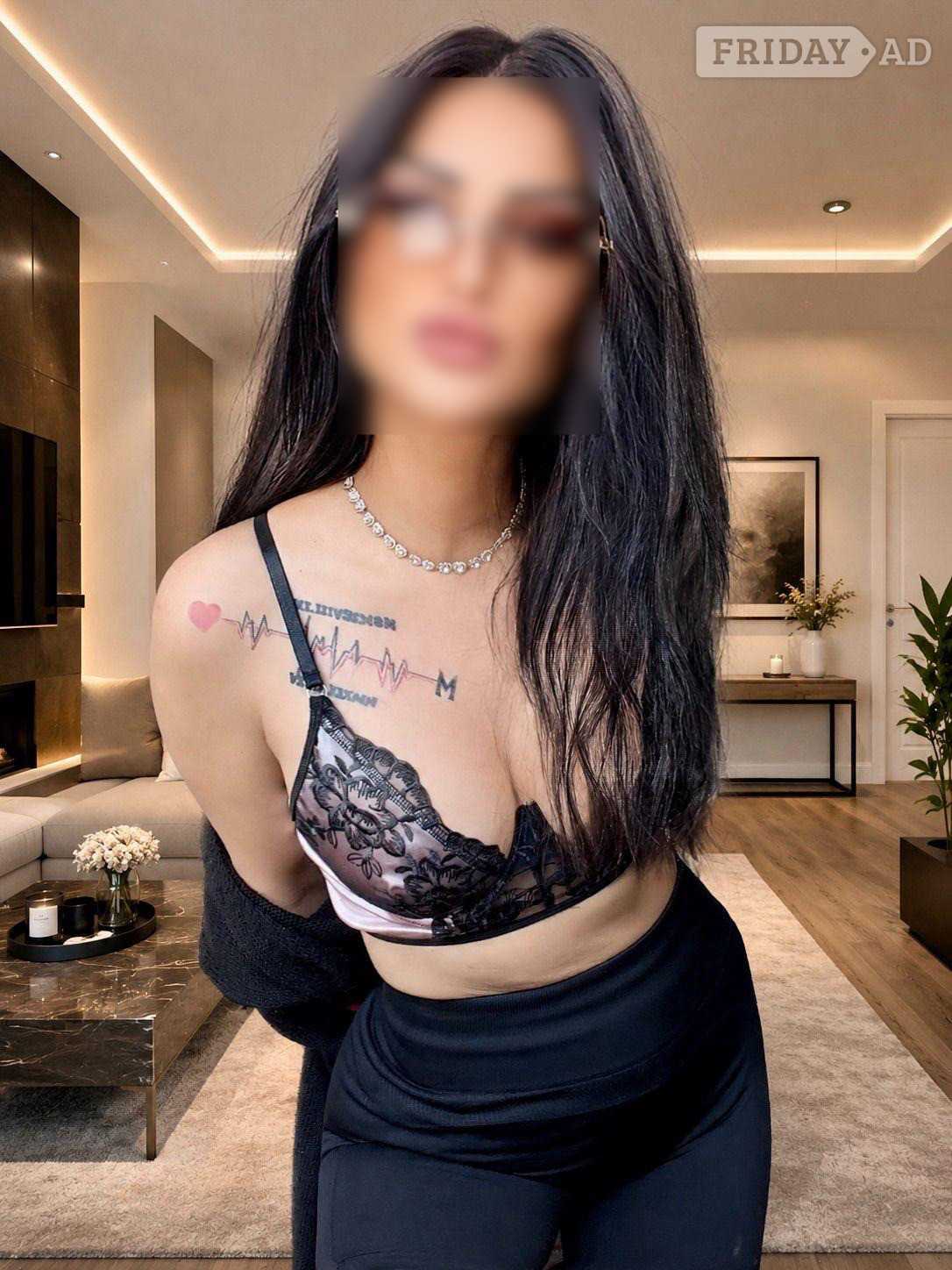 Alex Is Ready For Some Fun Tonight  main image