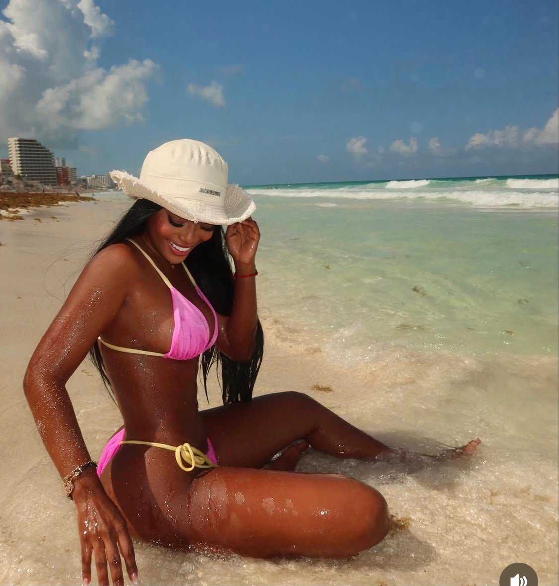 Hi Sofia Is Here, Black Girl From Dominican, Call Me On main image