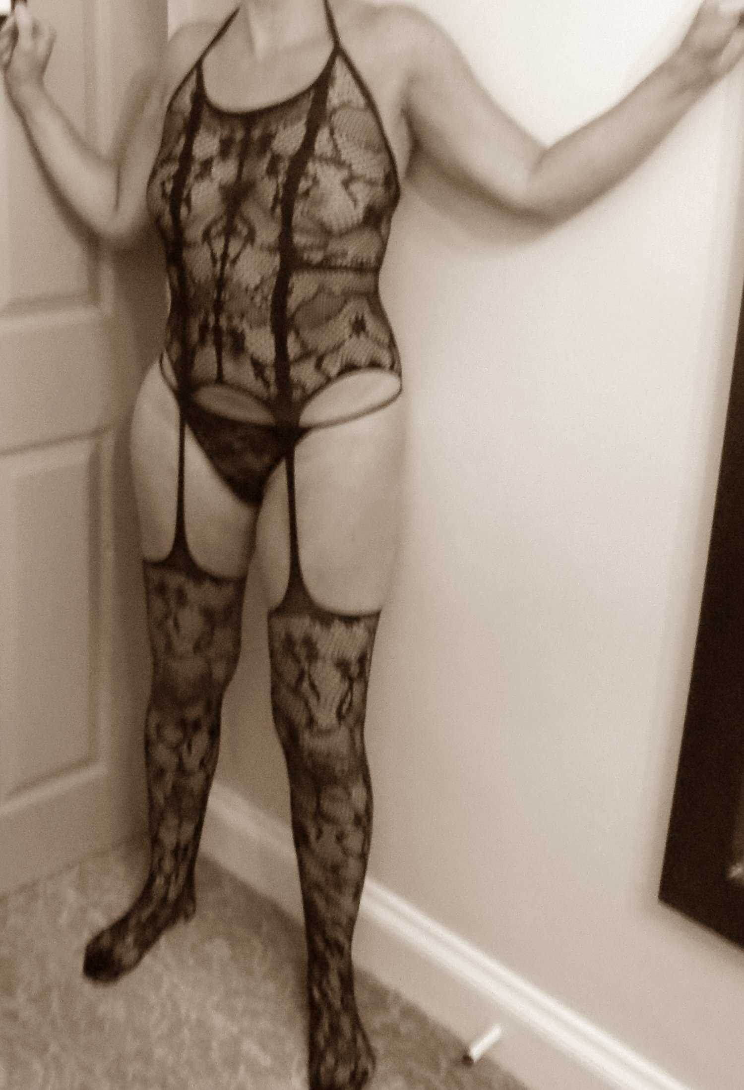 Relaxing Sensual Tantric Style Massage By English Lady In Surrey main image