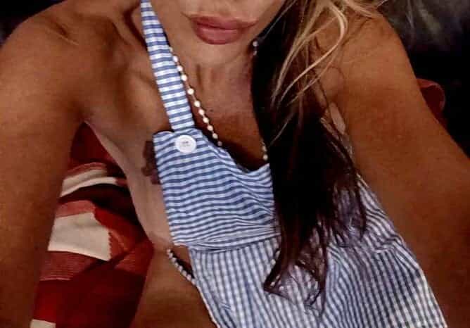 Based In East London /essex........hello Horny Gents!!! I'm Emma, A Frisky English Mature Blonde ....please Call main image