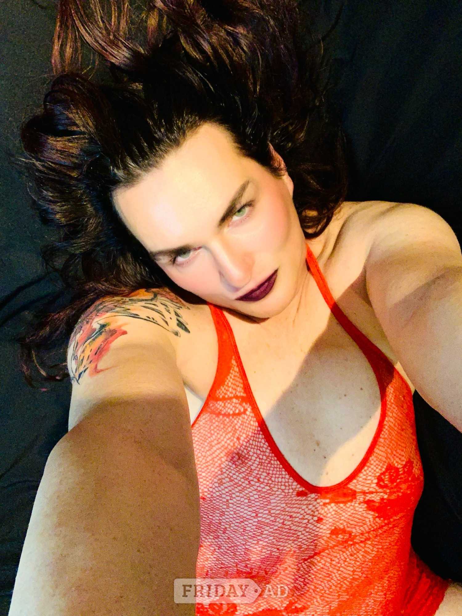 Cheeky 'glory Hole' Or Massage And More Straight Guys Only! main image