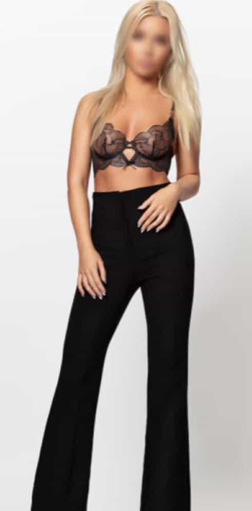 Meet Kate – English Beauty Ready For An Exciting Night main image