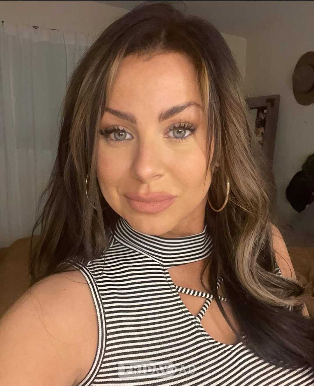 Stunning Sexy Fixen's main image