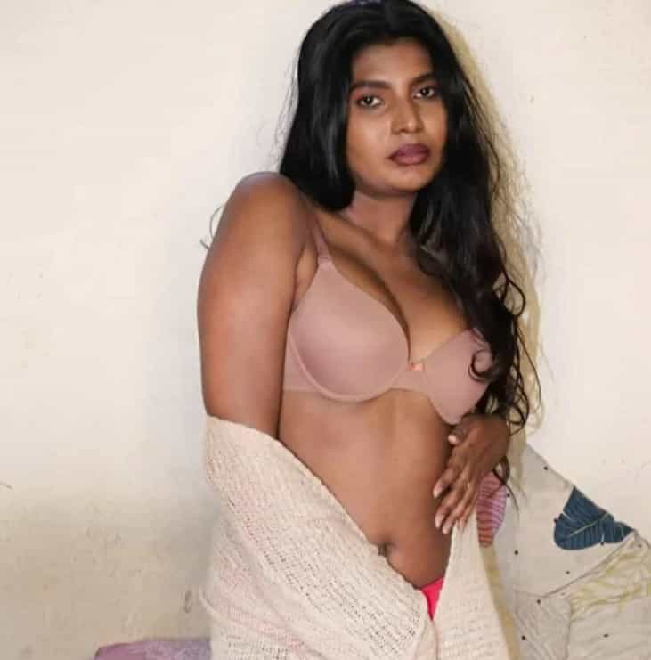New Delhi Busty Asian Escort In Birmingham "neya" main image