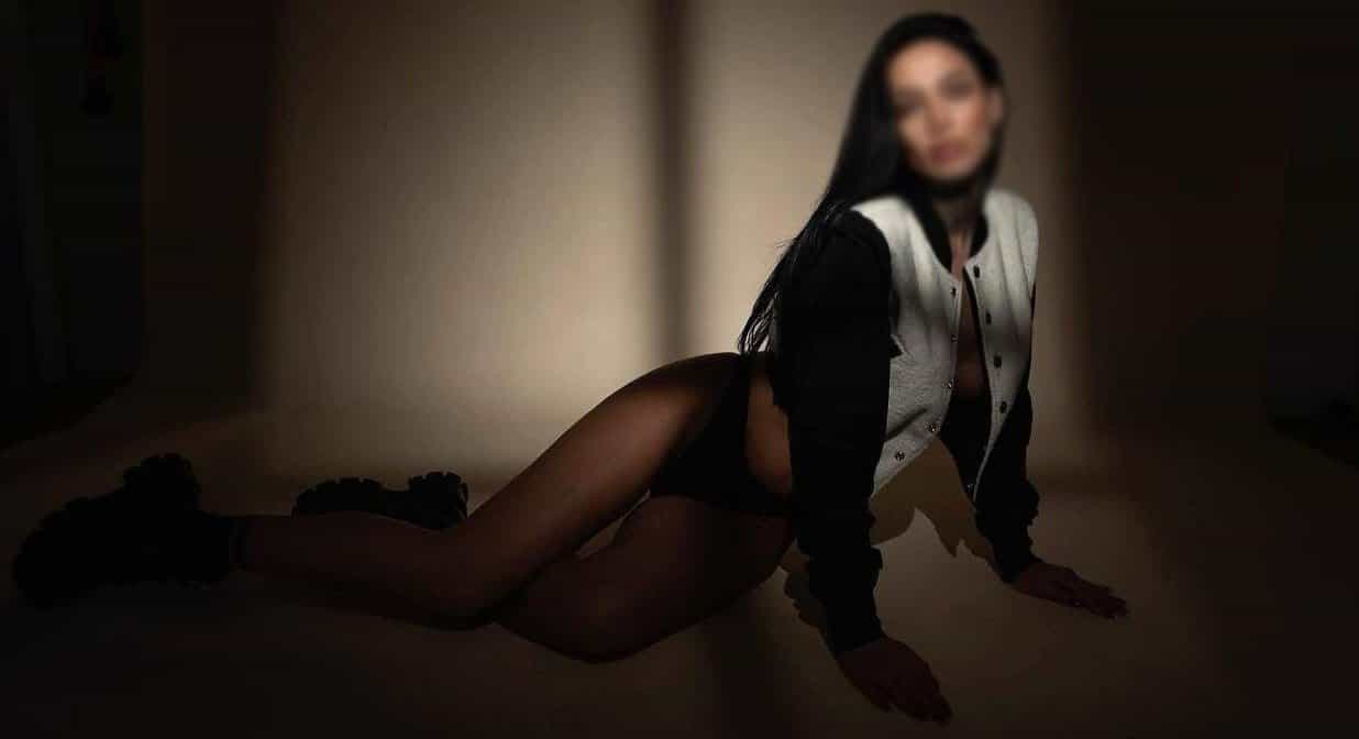 Get Maddie B, The One Of A Kind Babe, In Kent Tonight! main image
