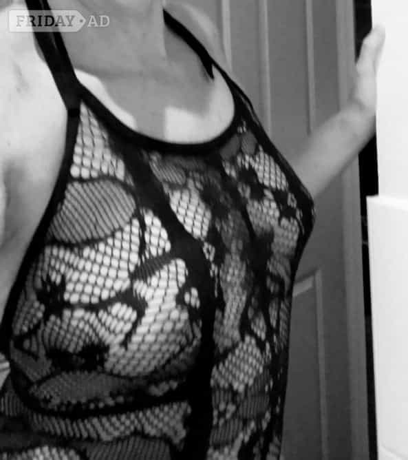 Sensual Warm Oil Full Body Massage By English Lady In Surrey  main image