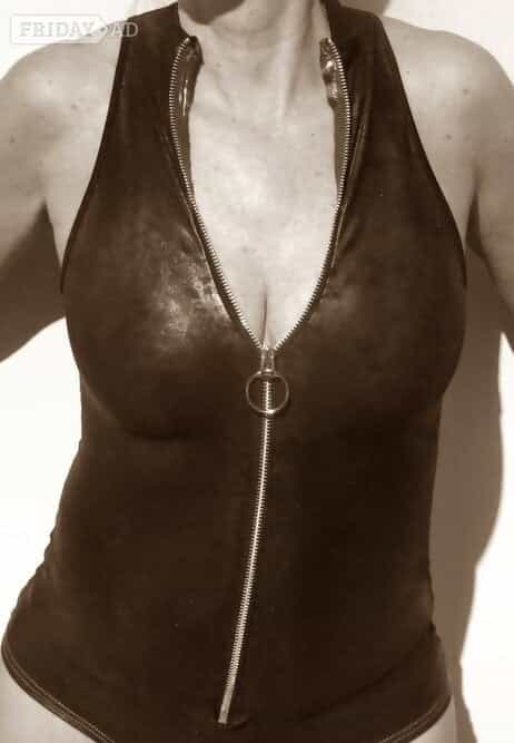 Sensual Warm Oil Full Body Massage By English Lady In Surrey  main image