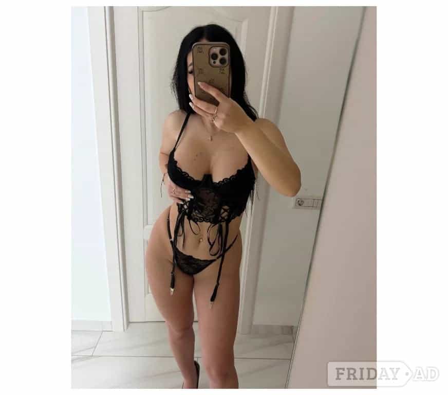New Party 🎉girl🌸 Lara. 🥂 In Town 🌸 main image
