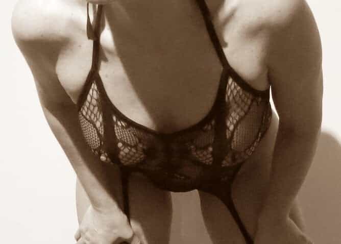 Relaxing Sensual Tantric Style Massage By English Lady In Surrey main image