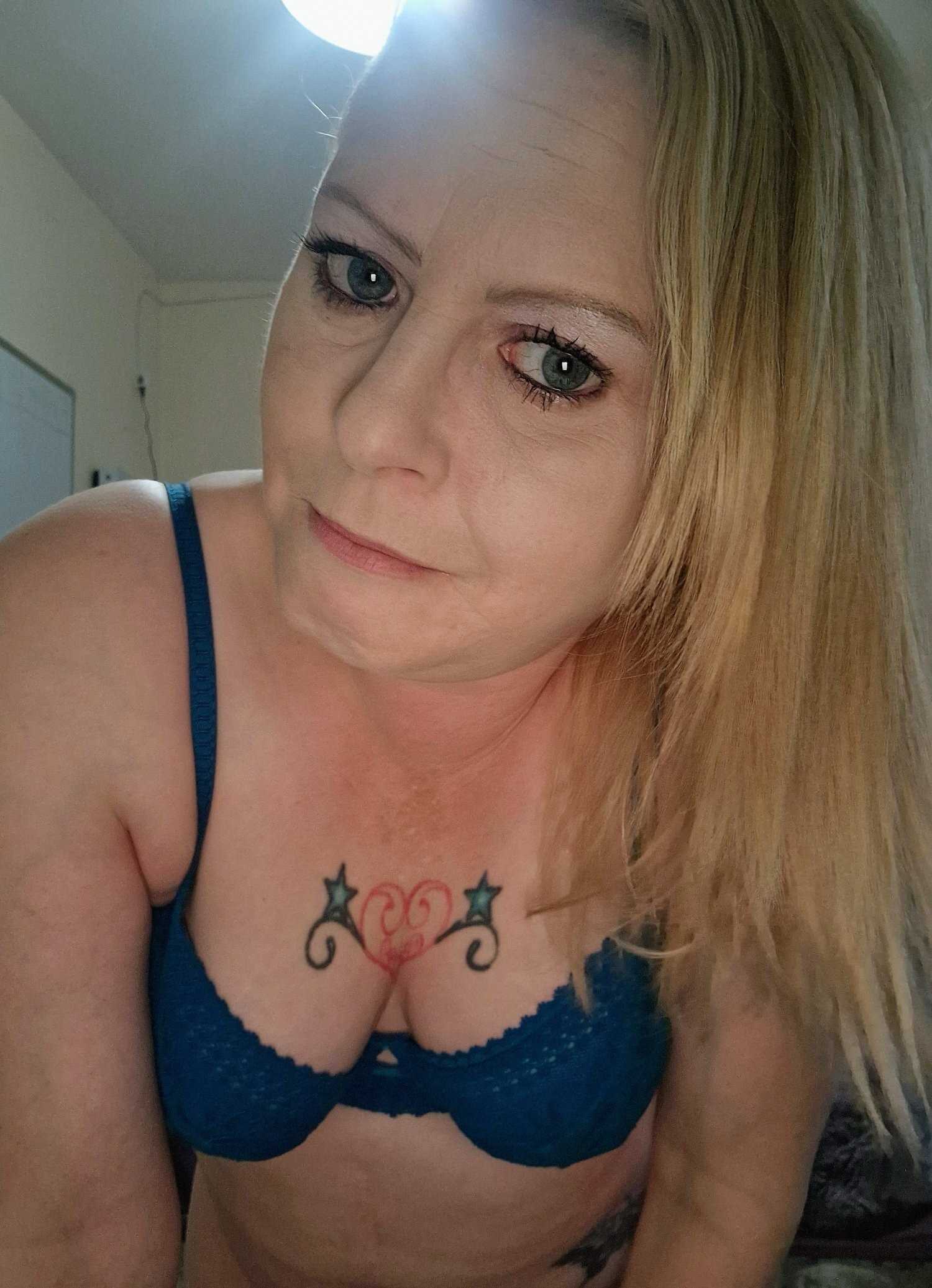 German 42, Busty, Tight, Blonde, Fun, 5'1xx  Swindon main image