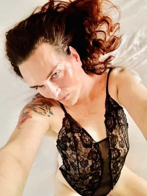 Cheeky 'glory Hole' Or Massage And More Straight Guys Only! main image