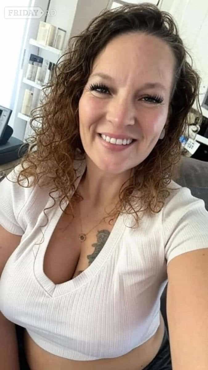 Sweet Matured And Discreet Escort In Town main image