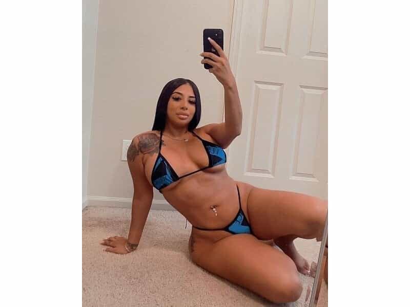 Supper Sexy Latina Xxxx Last Days In Town main image