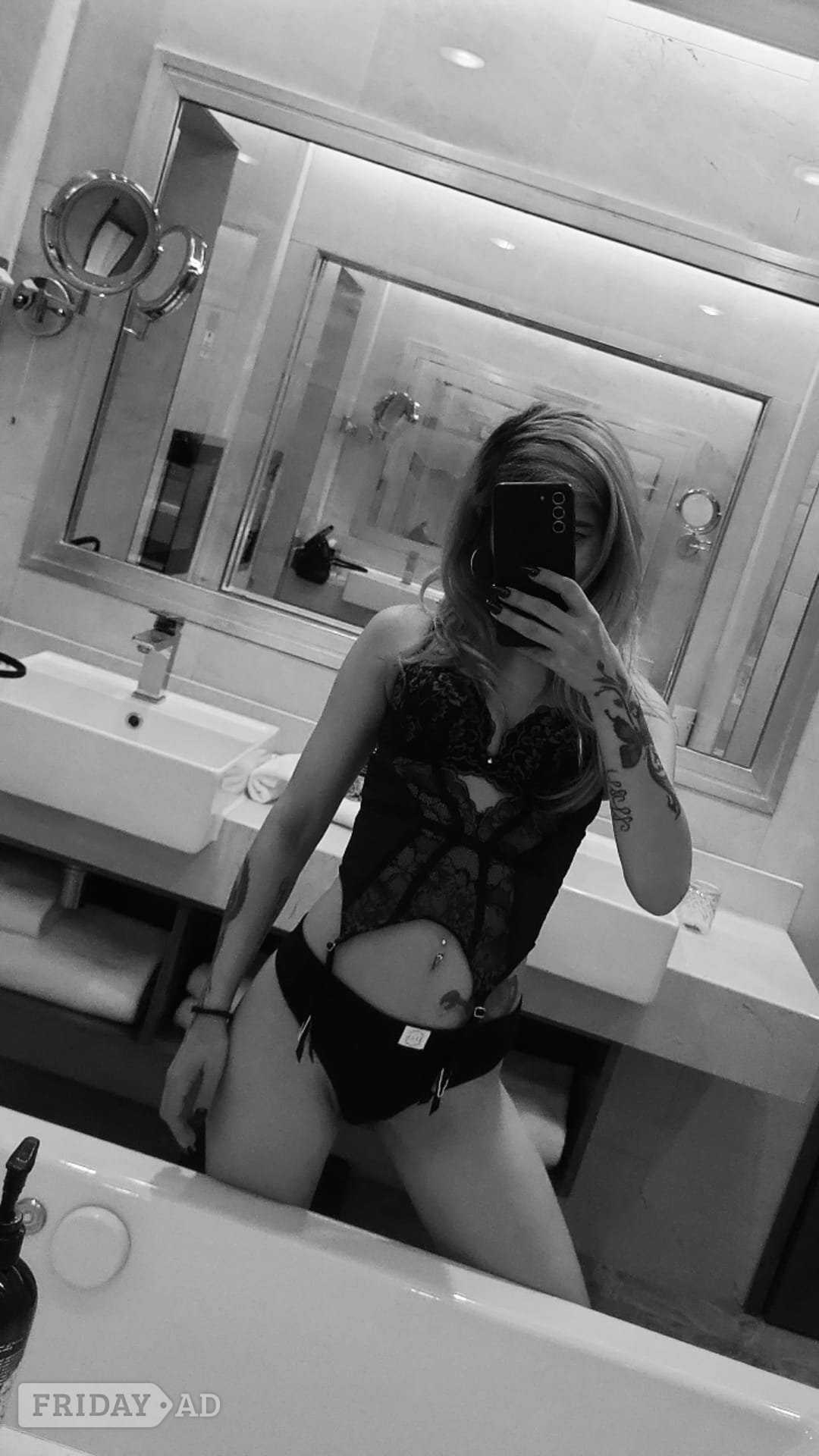 Book Amira Tonight For Unforgettable Fun In Surrey! main image