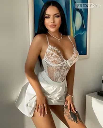 Enjoy A Fun And Memorable Evening With Isabella In Berkshire Tonight! main image