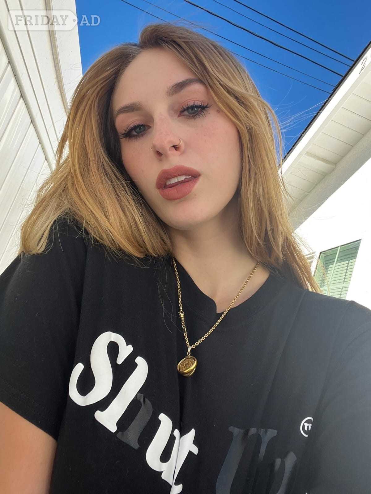 Erotic Sexy Juicy And Most Wanted Full Service  main image