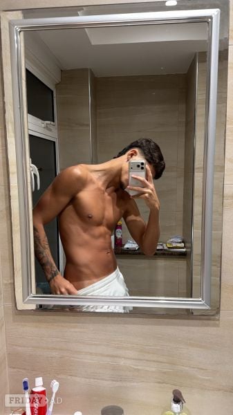 Jhonbozzi image