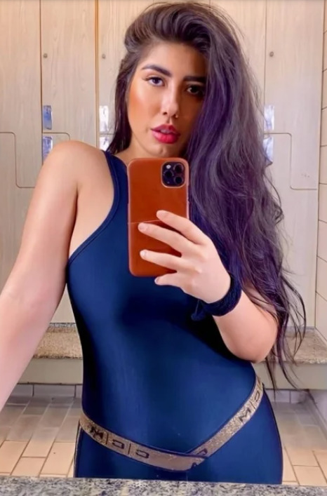 Gorgeous Larissa 25 Year Old Portuguese Goddess backdrop