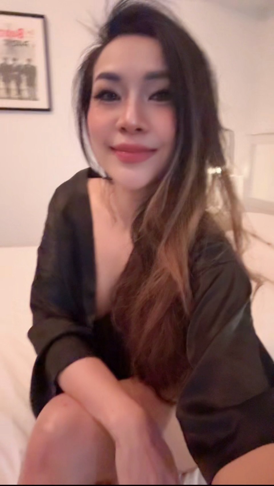 Vivian Thai Sexy  backdrop