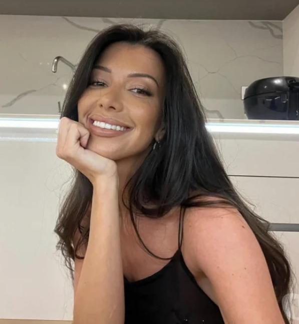 Hottest Latina Anitta waiting for you image Hottest Latina Anitta waiting for you image