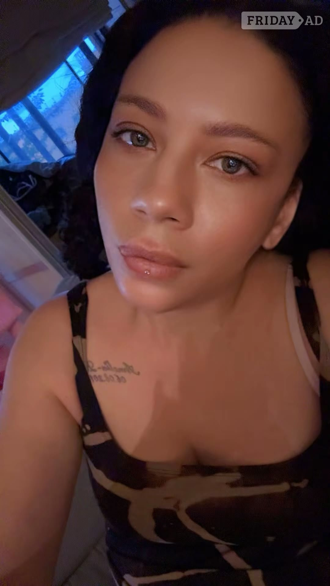 Have Some Outcall Fun Tonight With English Brunette Poppy! backdrop