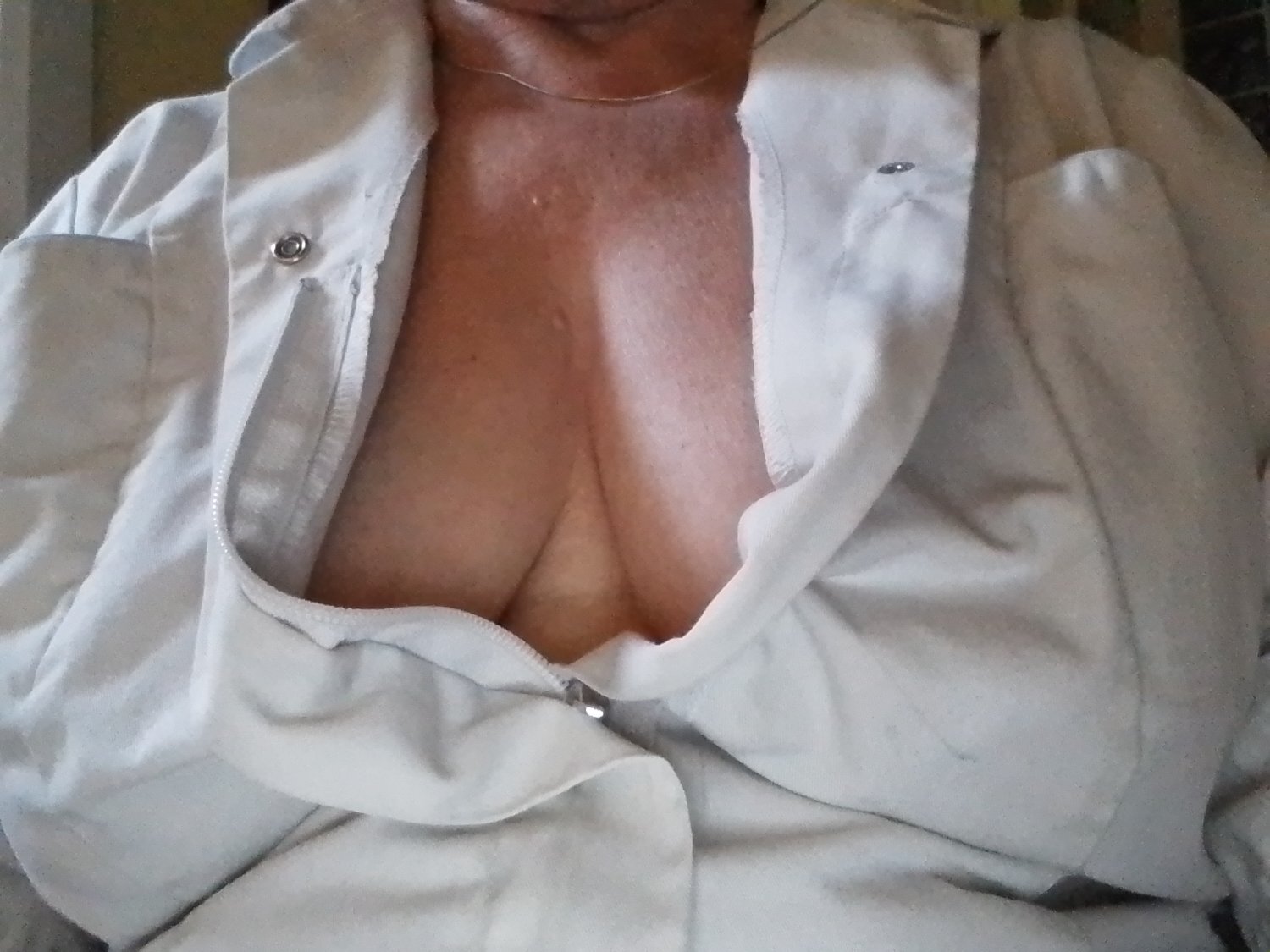 Hi Im Jenny A Very Sexy Mature Massage And Sex Therapist backdrop