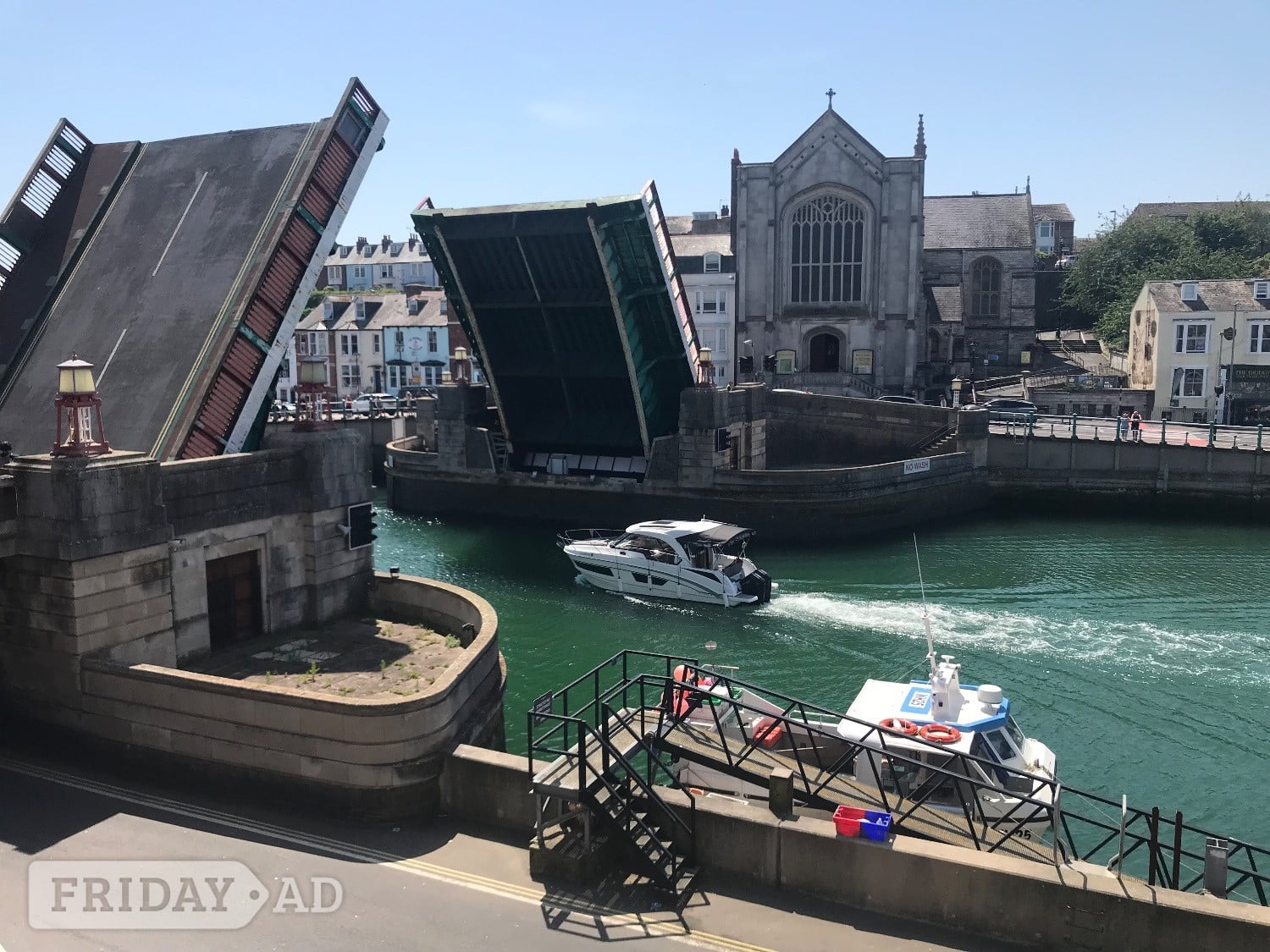 Boat Parties In Portsmouth & Weymouth.                                                                            backdrop