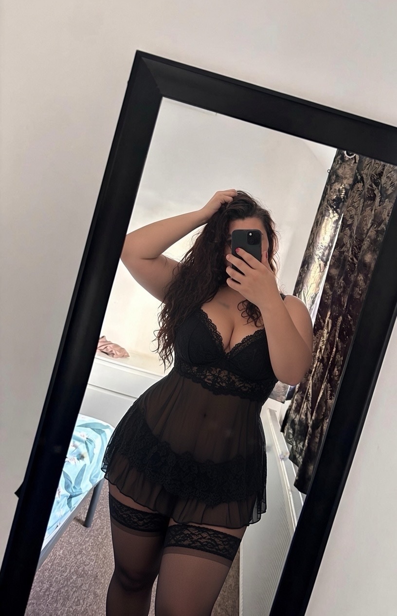New Naughty Minx In Town X backdrop