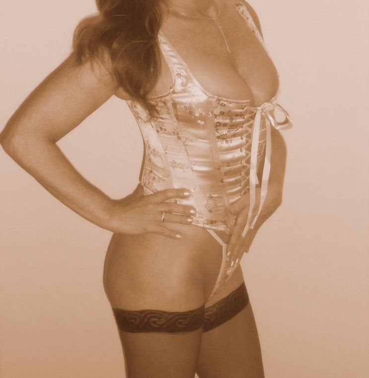 Independent, Mature, sexy women. image Independent, Mature, sexy women. image