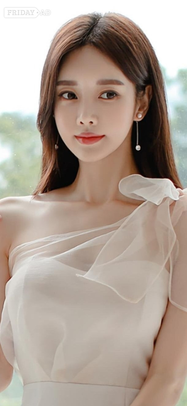 Oriental Escort In Crawley  backdrop