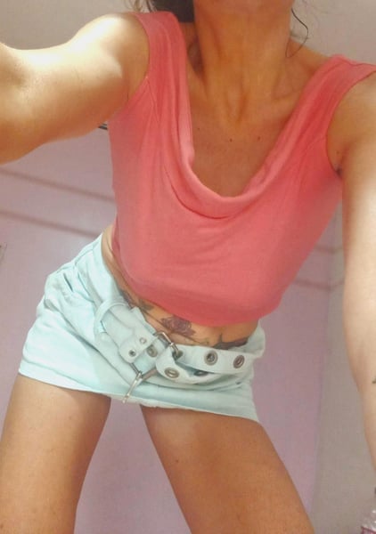 Based In East London /essex........hello Horny Gents!!! I'm Emma, A Frisky English Mature Blonde ....please Call backdrop