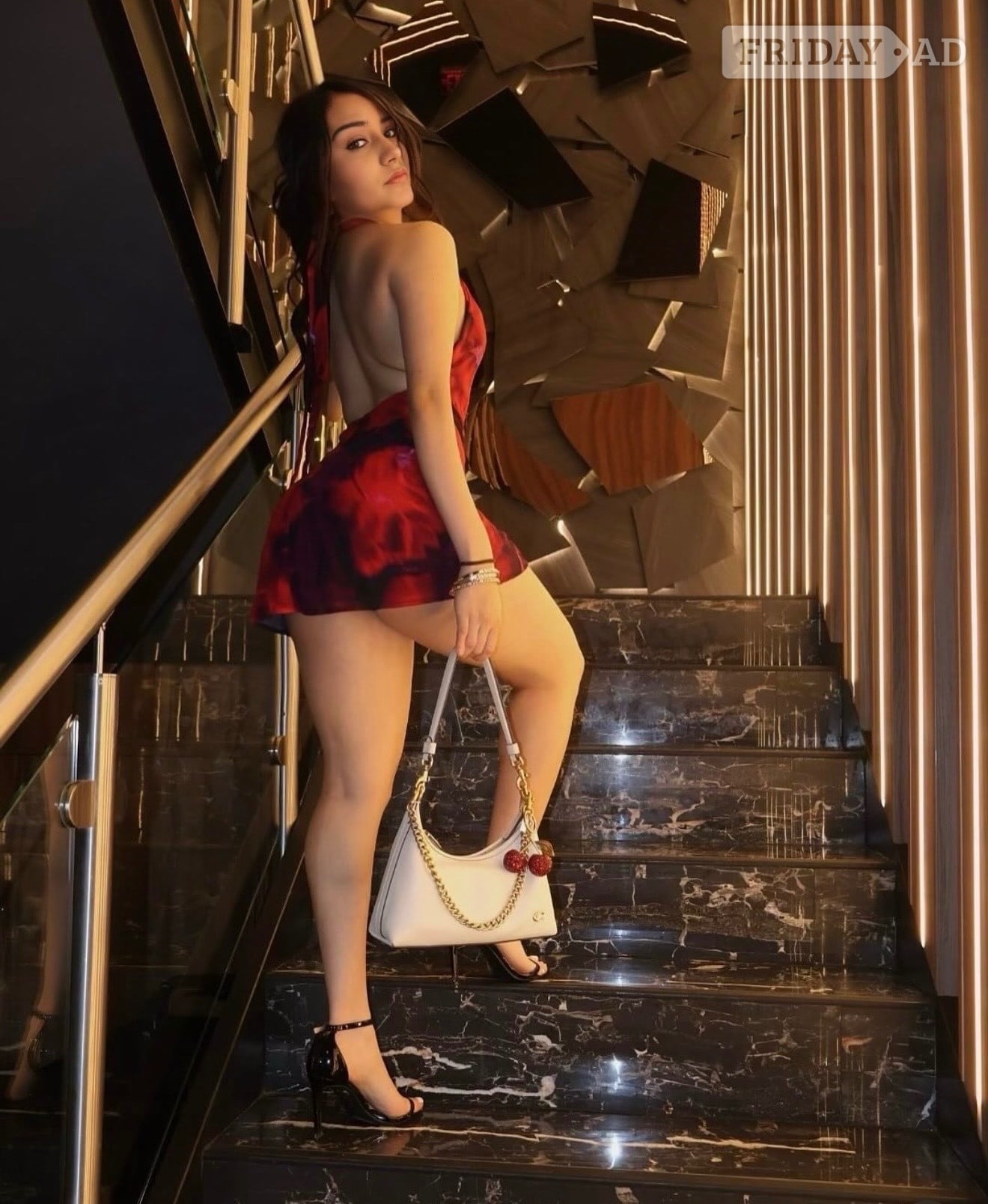 Kelly New Party Girl🥂🔥 Your Best Choice Ever💫 backdrop