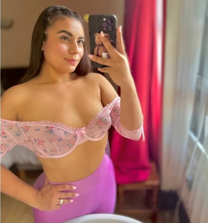 Latino Queen 🇨🇴 Party Girl image