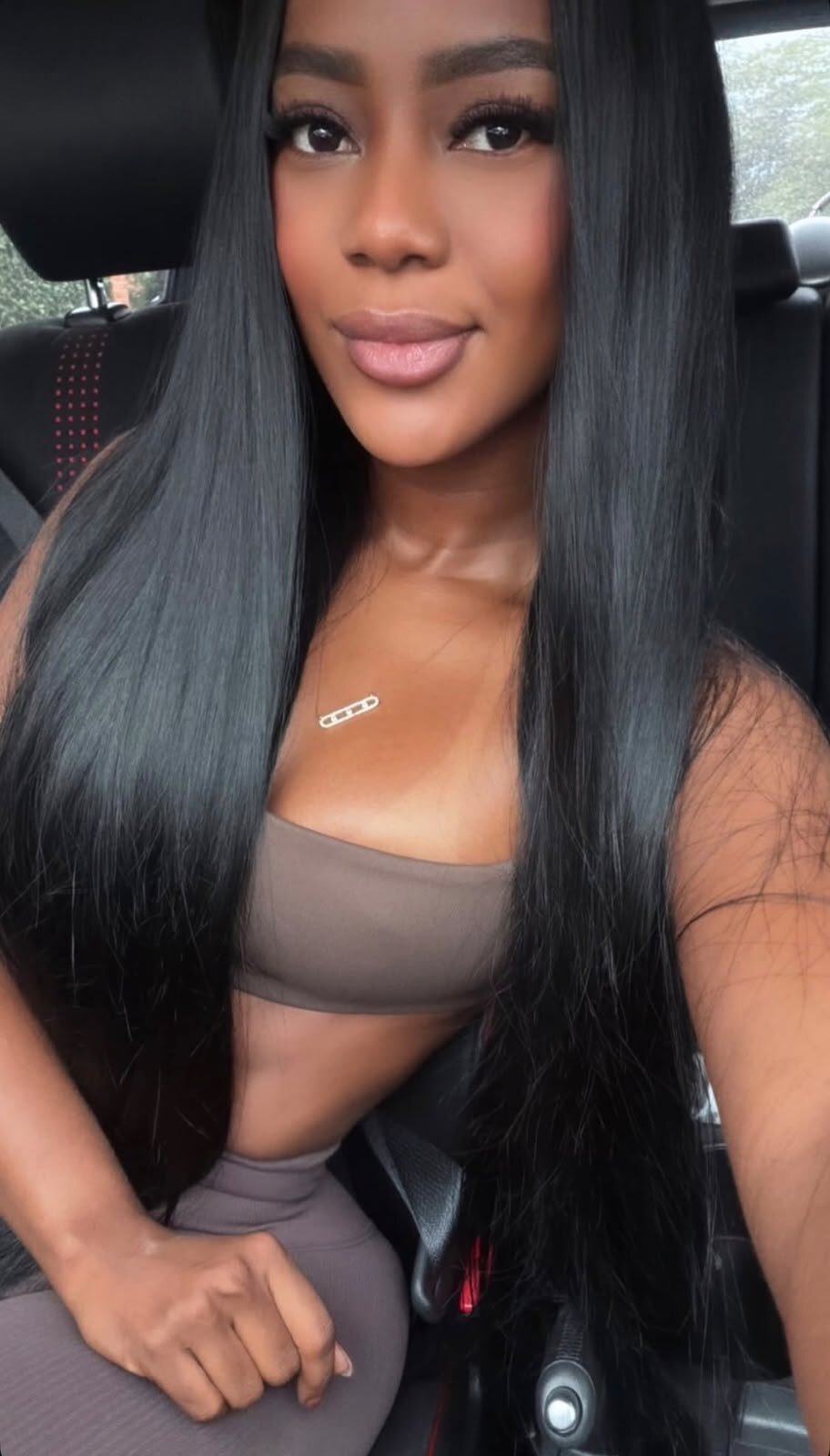 Hi Sofia Is Here, Black Girl From Dominican, Call Me On backdrop