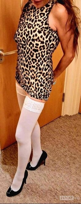 Based In East London /essex........hello Horny Gents!!! I'm Emma, A Frisky English Mature Blonde ....please Call backdrop